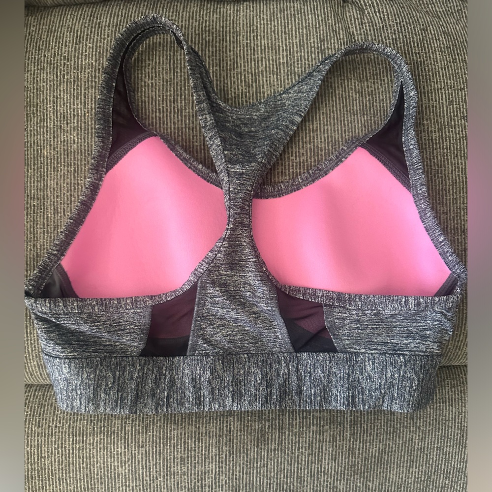 Grey Victoria’s secrect PINK sports bra - Picture 4 of 4
